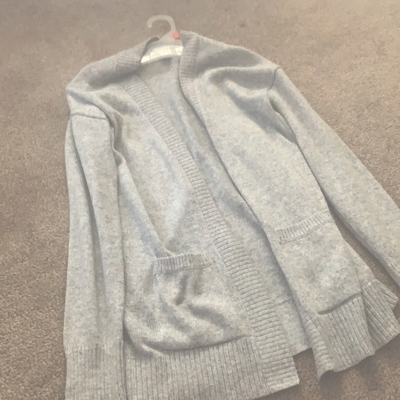 A Gray cardigan🤍 - Picture 1 of 4